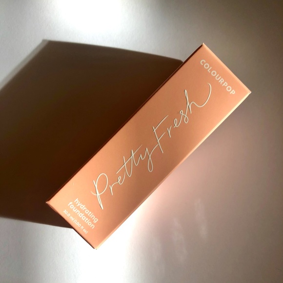 ColourPop Pretty Fresh Hyaluronic Hydrating Foundation - 45W - Picture 2 of 7